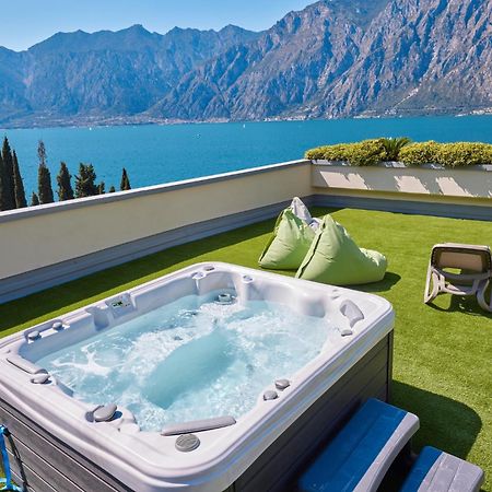 Wind Hotel Мальчезине Экстерьер фото