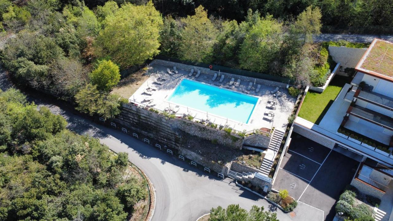 Wind Hotel Мальчезине Экстерьер фото